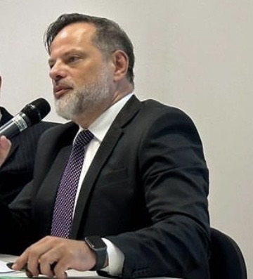 ff60ef93-6d77-49ab-83ca-f3b704246686